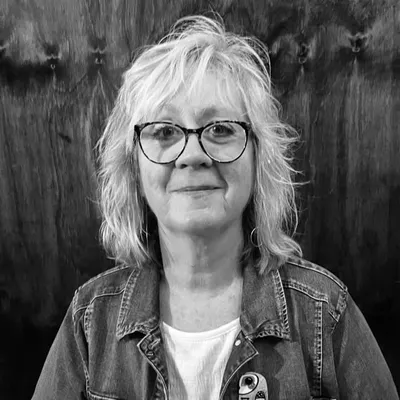 Julie McDonald profile