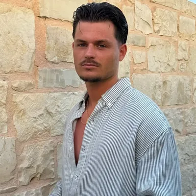 Julien profile
