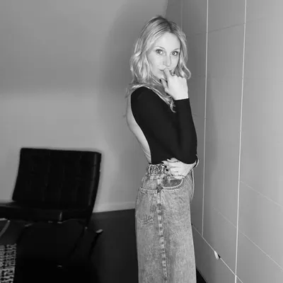Julie Taton profile