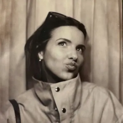 JULIE VAN DOOREN profile