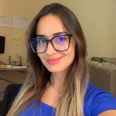 Julia Botelho profile