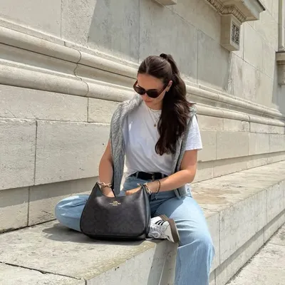 Julina ✨ profile