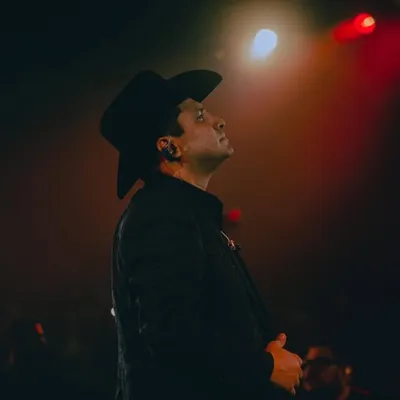 Julion Alvarez profile
