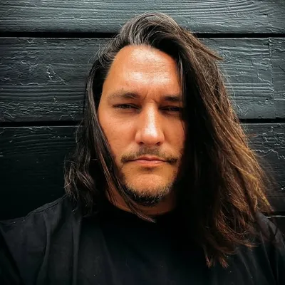 Julius Gnoth profile
