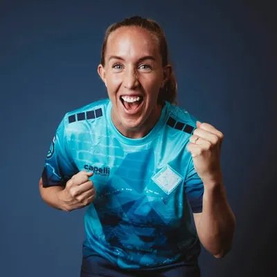 Julia Roddar profile