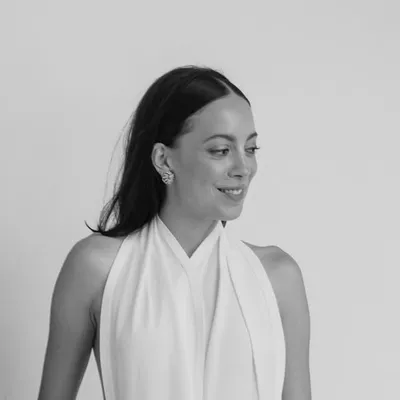 Julia Madrazo profile