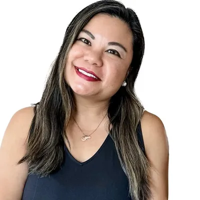 Kat | Mom Influencer & Content Creator profile