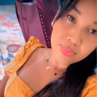 Juliana Santos profile