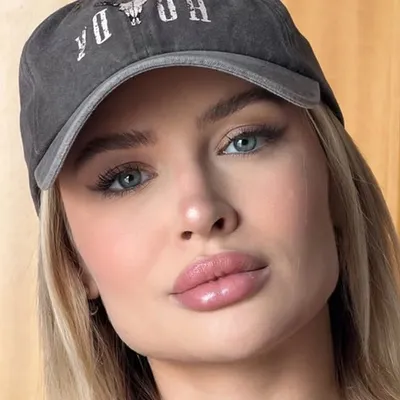 Julia Sckiavi profile