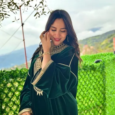belinda ❤ profile