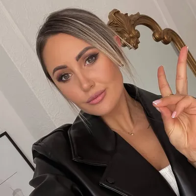 Justine Voroncova profile