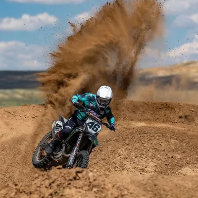 Jr Hill profile
