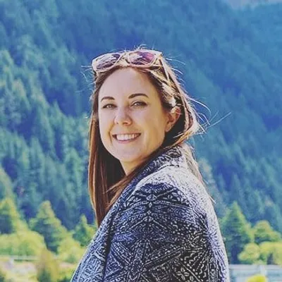 Lauren Yakiwchuk - Travel Blogger