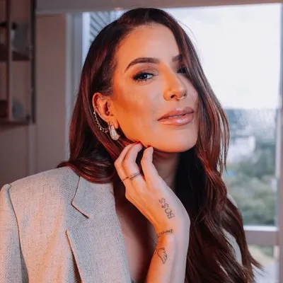 Just Paulinha | Paula Barbosa profile