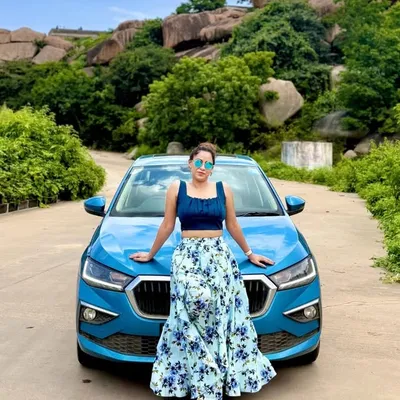Prateeksha Varshney | Travel 🌏 | Fashion 👠