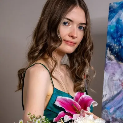 Elina Isabella Art profile
