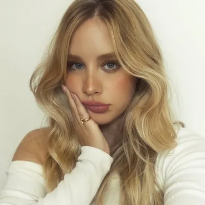 Juliana John | UGC profile