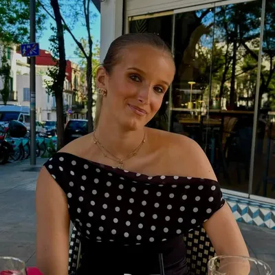 Julia Hultgren profile