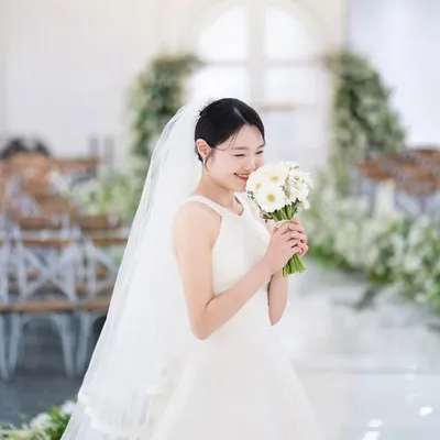 김윤진 profile
