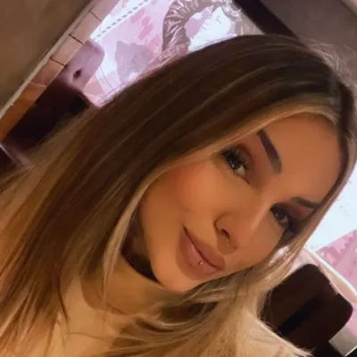 Karen Araújo profile