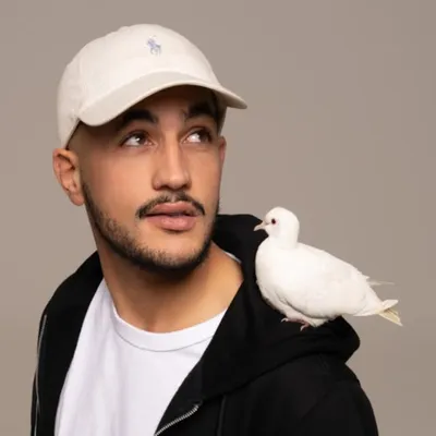 Kader Bueno profile