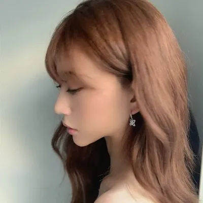 加賀美早紀/Saki Kagami profile