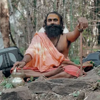 ગુરુશ્રી કૈલાસ ગિરી બાપુ profile
