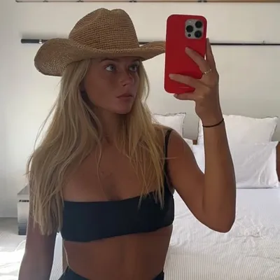 kaitlan warner profile