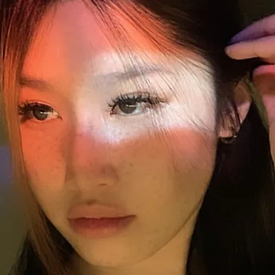 人 profile