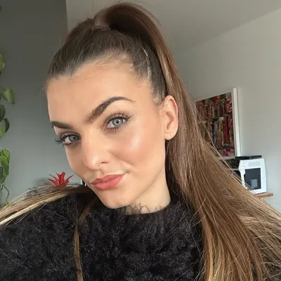 Kaja Muhič Karba profile