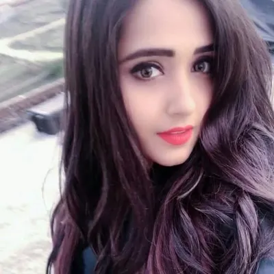 KAJAL RAGHWANI profile