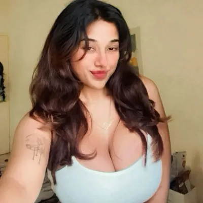𝐊𝐚𝐥𝐲𝐚𝐧𝐢 𝐒𝐡𝐚𝐫𝐦𝐚 𝟏𝟎𝟎𝐤 ✴️ profile
