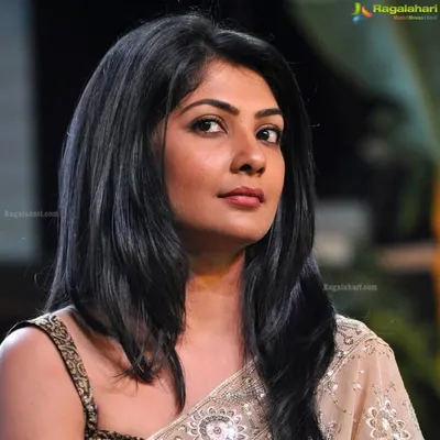 Kamalinee Mukherjee profile