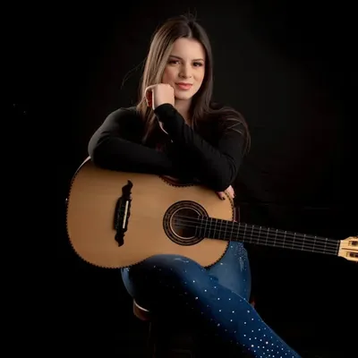 Kamylle Viola profile