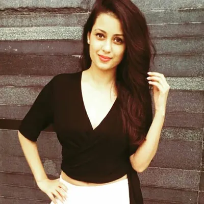 kanika tiwari profile