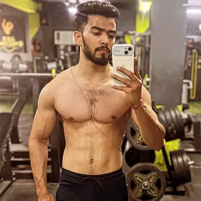🌟Karan Pandita profile