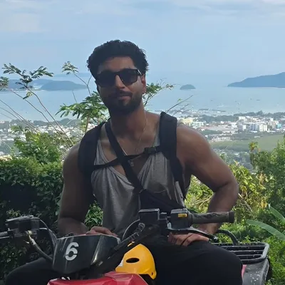 KaranVeer Monga | Travel ๐ธ๐ profile