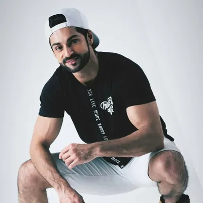 Karan Wahi Admirers profile