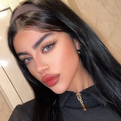 كارن بركات profile