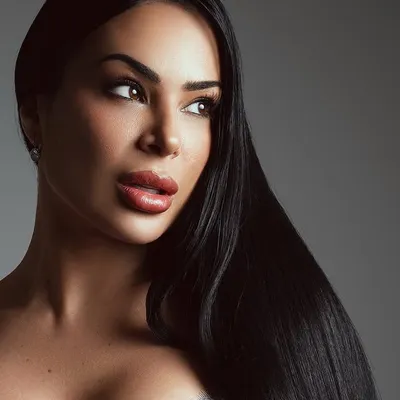 Karen Castelli profile