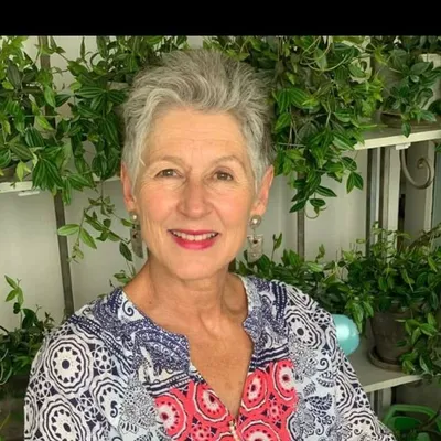 Karien Bruwer Van Deventer profile
