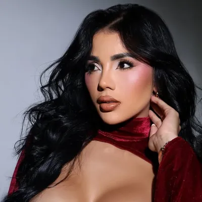 KARINA GARCIA profile