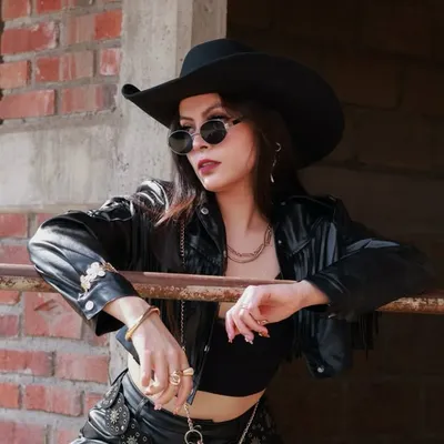 Karina Velázquez profile