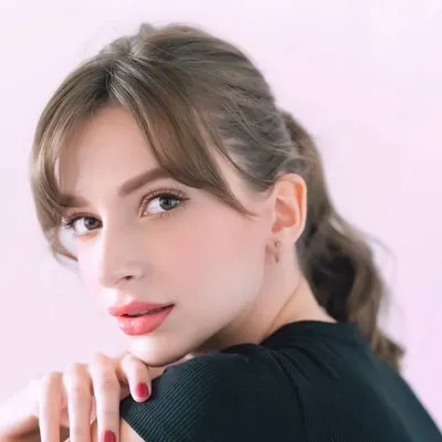 Karolina Shiino/ 椎野カロリーナ🦋 profile