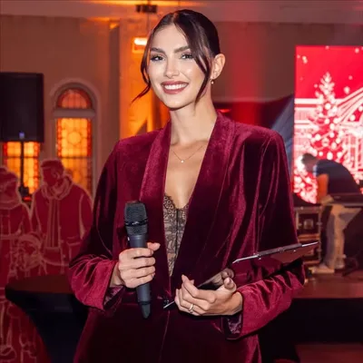 Karolína Surý profile