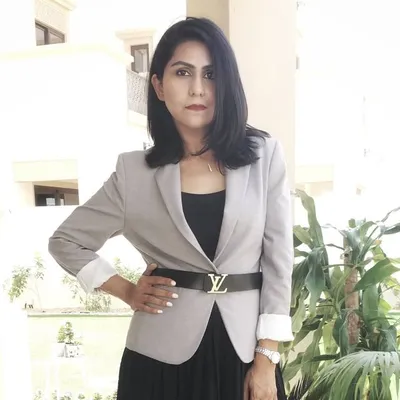 Kartika Tyagi🔹Women’s Financial independence coach profile