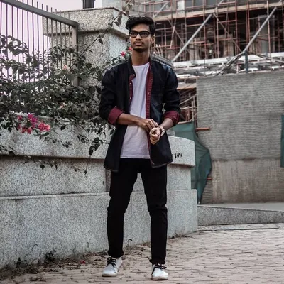 Karthik Moily profile
