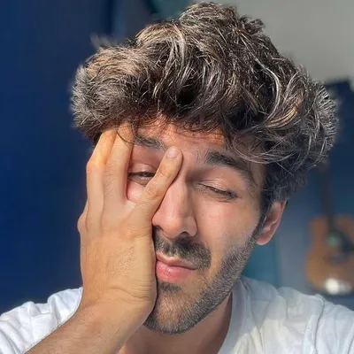 Kartik Aaryan fanpage profile