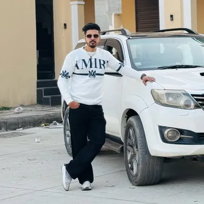 Karwal Akshay profile