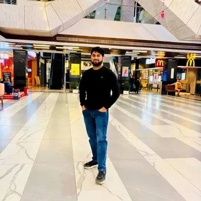 SAURABH HINDU ๐ฉ profile